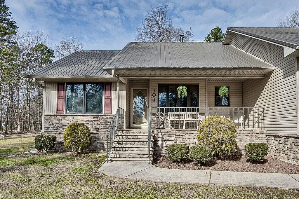 104 Willowbrook Drive, Thomasville, NC 27360 - Image #1
