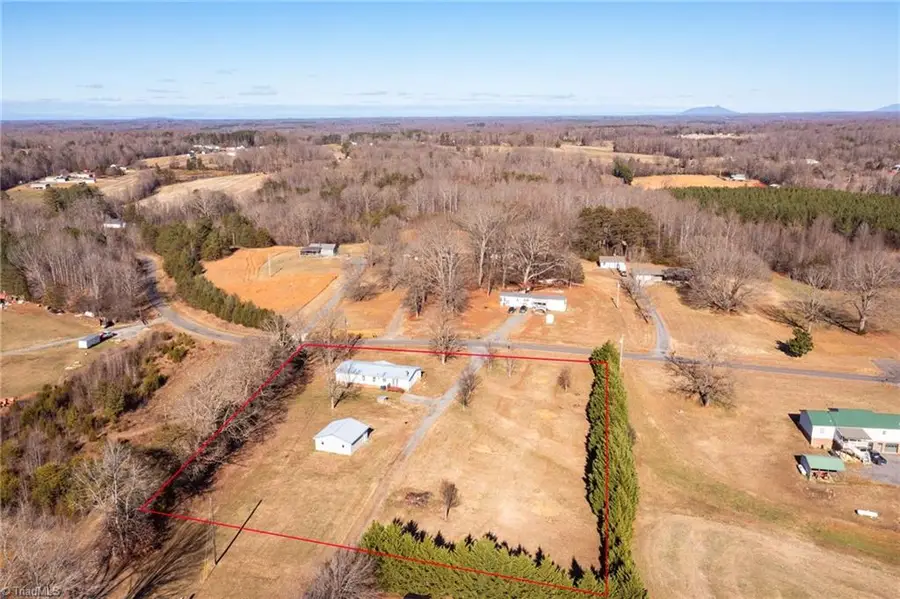 2808 Turners Creek Road, Yadkinville, NC 27055 - Image #3