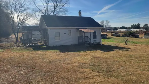 4055 E Greensboro Chapel Hill Road, Graham, NC 27253