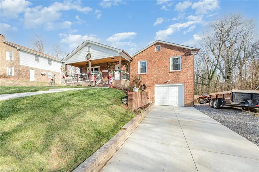 522 Foxcroft Drive, Winston Salem, NC 27103 - Image #3