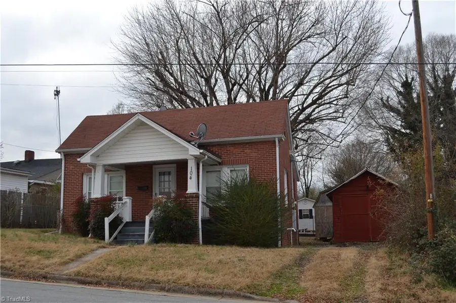 104 N 4th Avenue, Mayodan, NC 27027 - Image #3