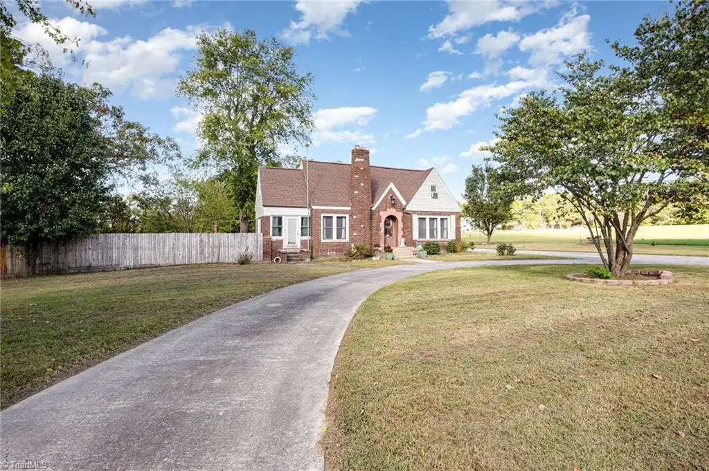 827 Shell Road, Thomasville, NC 27360 - Image #1