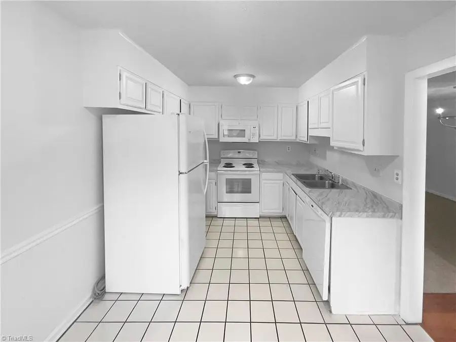 2546 Cottage Place, Greensboro, NC 27455 - Image #2