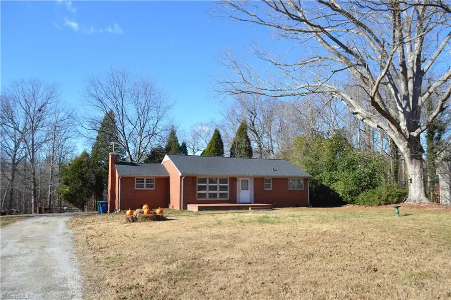 812 Dan Valley Road, Madison, NC 27025 - Image #2