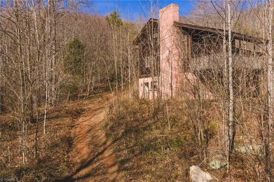1535 Ten Acre Rock Court, Taylorsville, NC 28681 - Image #2