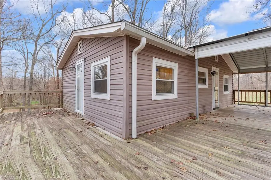 121 Pinewood Acres Drive, Greensboro, NC 27405 - Image #3