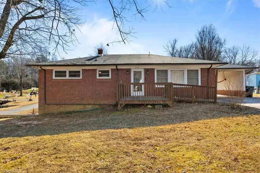 210 Sharon Avenue, Asheboro, NC 27203 - Image #2