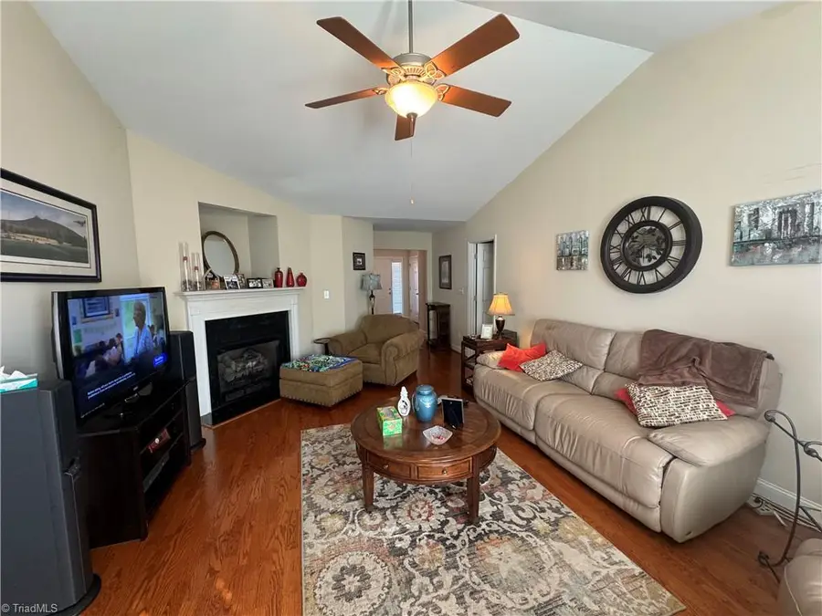 1542 Finwick Drive, Pfafftown, NC 27040 - Image #3