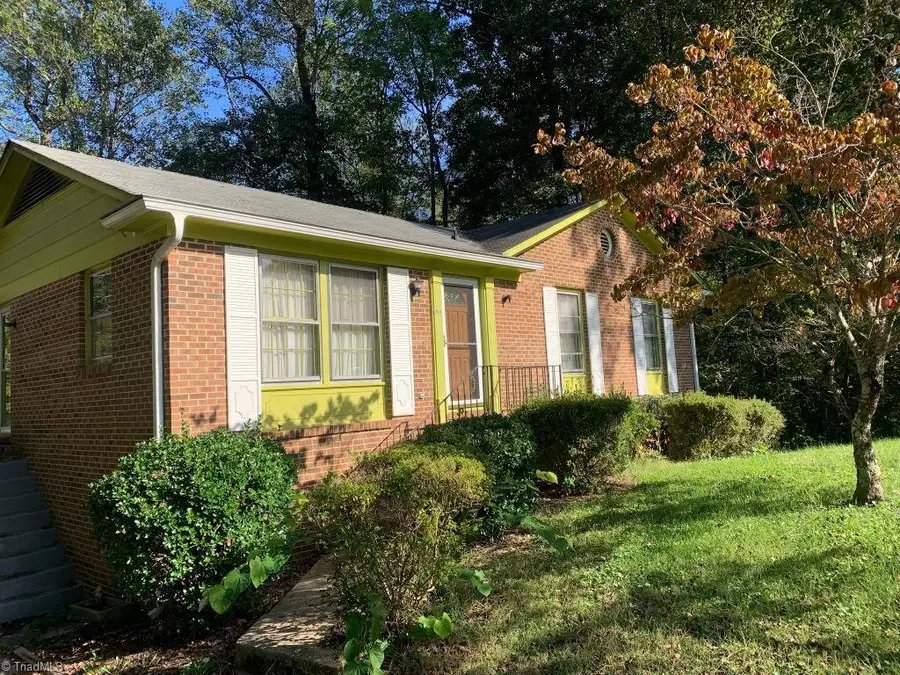 1514 Woodridge Avenue, Greensboro, NC 27405 - Image #3