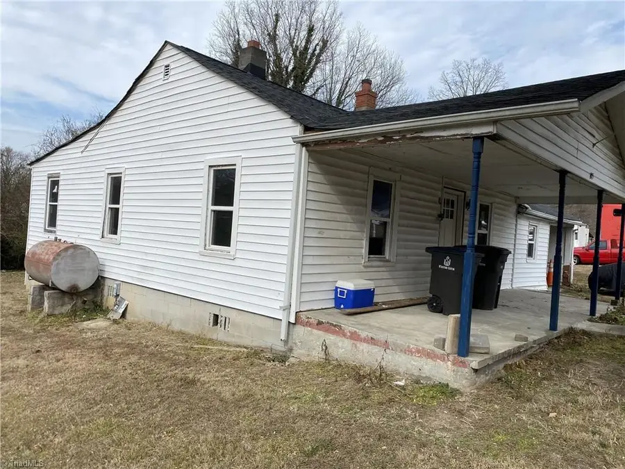 905 Wilcox Street, Winston Salem, NC 27105 - Image #2