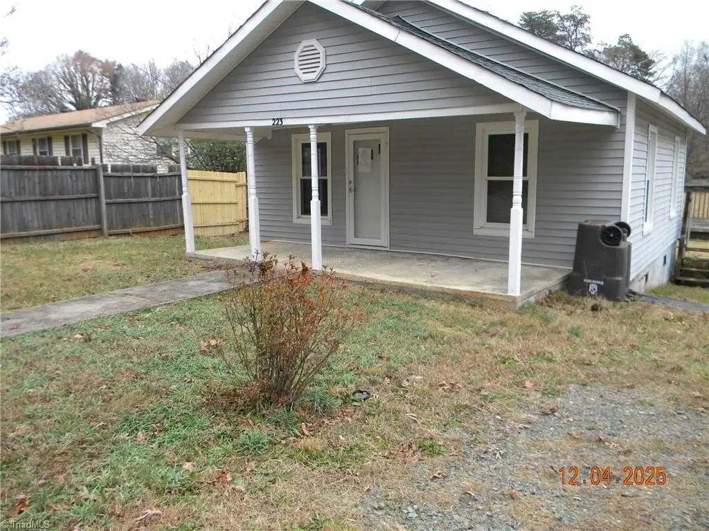 223 Old Wayside Drive, Winston Salem, NC 27107 - Image #1