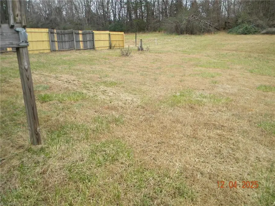 223 Old Wayside Drive, Winston Salem, NC 27107 - Image #3