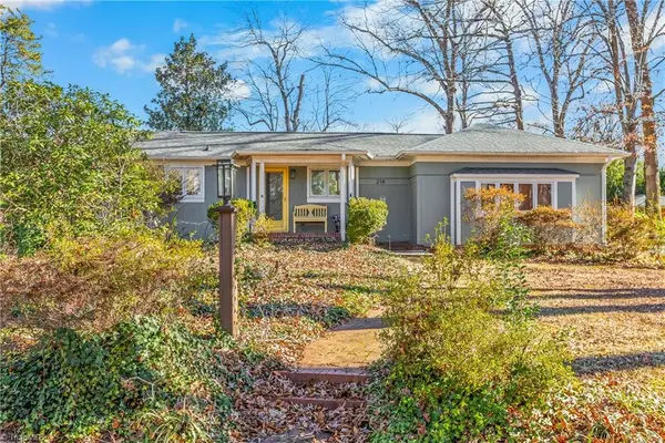 216 Knollwood Drive, Jamestown, NC 27282