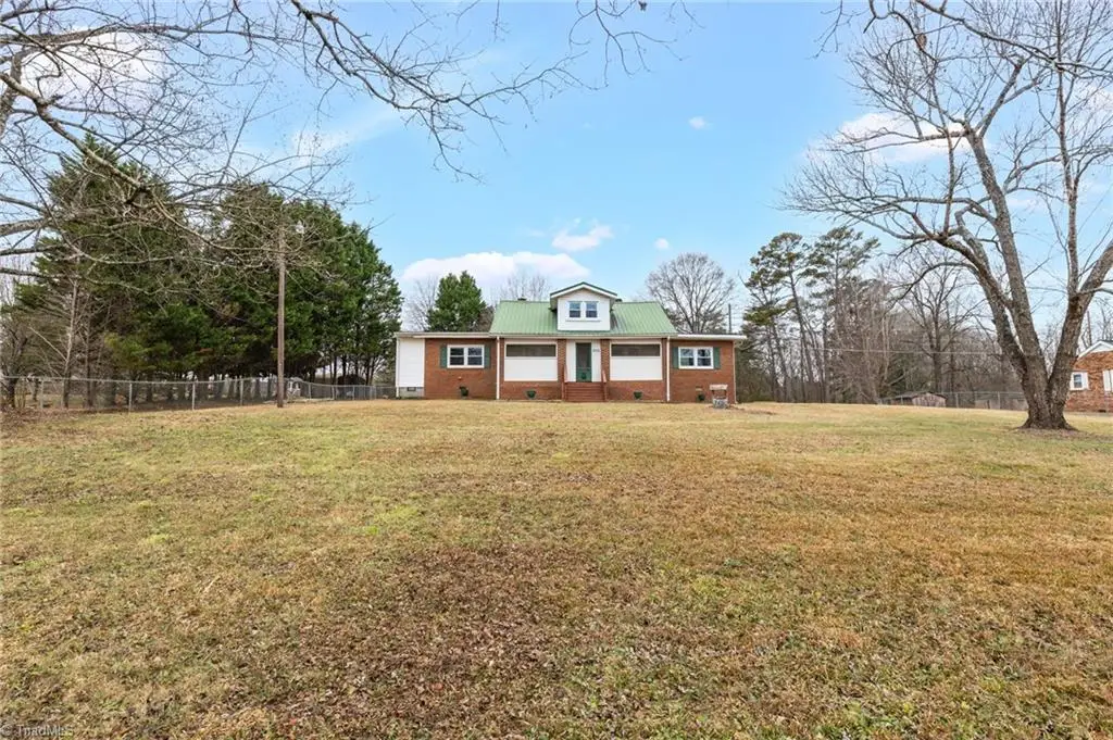 1020 Lacy Lane, Walnut Cove, NC 27052 - Image #1