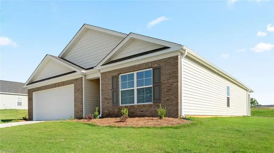 528 Wheelcrest Court, Winston Salem, NC 27107 - Image #2