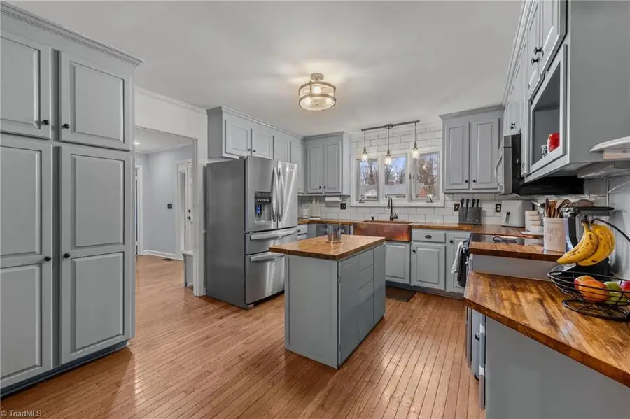 2009 Downing Street, Greensboro, NC 27410 - Image #3