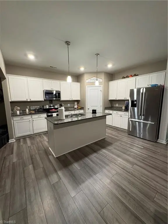 3723 Boxwood Court, Thomasville, NC 27360 - Image #3