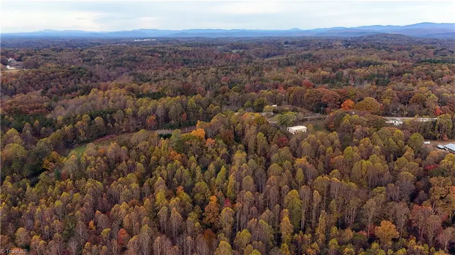 002 Rock Creek Ch Road, North Wilkesboro, NC 28659 - Image #3