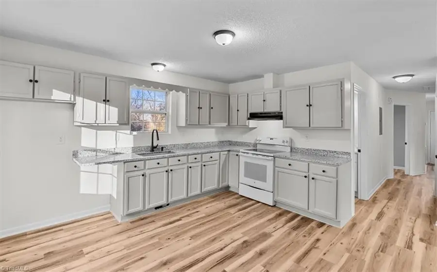 546 Woodlawn Street, Asheboro, NC 27203 - Image #3