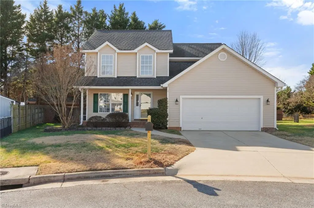15 Wimbledon Lane, Greensboro, NC 27455 - Image #1