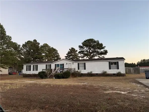 270 Meadowfield Circle, Aberdeen, NC 28315