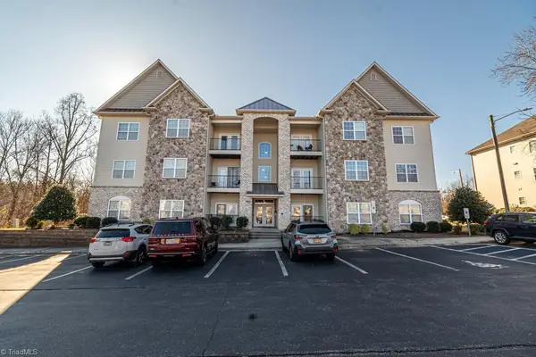 3620 Spanish Peak Drive #2-D, High Point, NC 27265