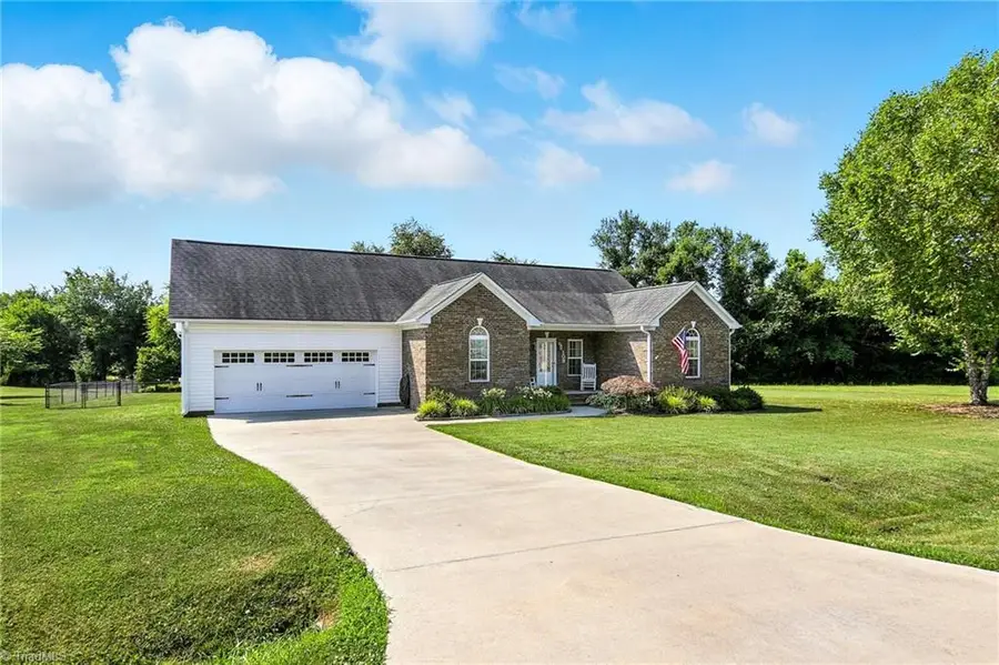 109 Marbrook Drive, Mocksville, NC 27028 - Image #3