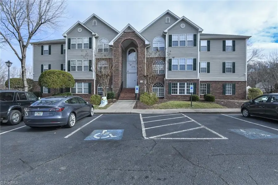 521 Scholastic Court, Winston Salem, NC 27106 - Image #2