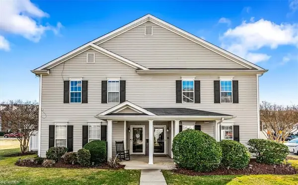 1102 Geoffrey Way, Kernersville, NC 27284