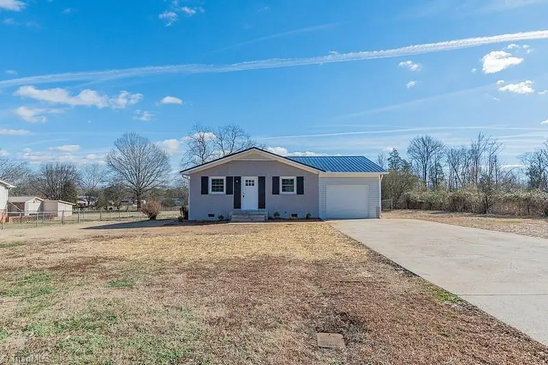 8915 Linwood Southmont Road, Lexington, NC 27292 - Image #3