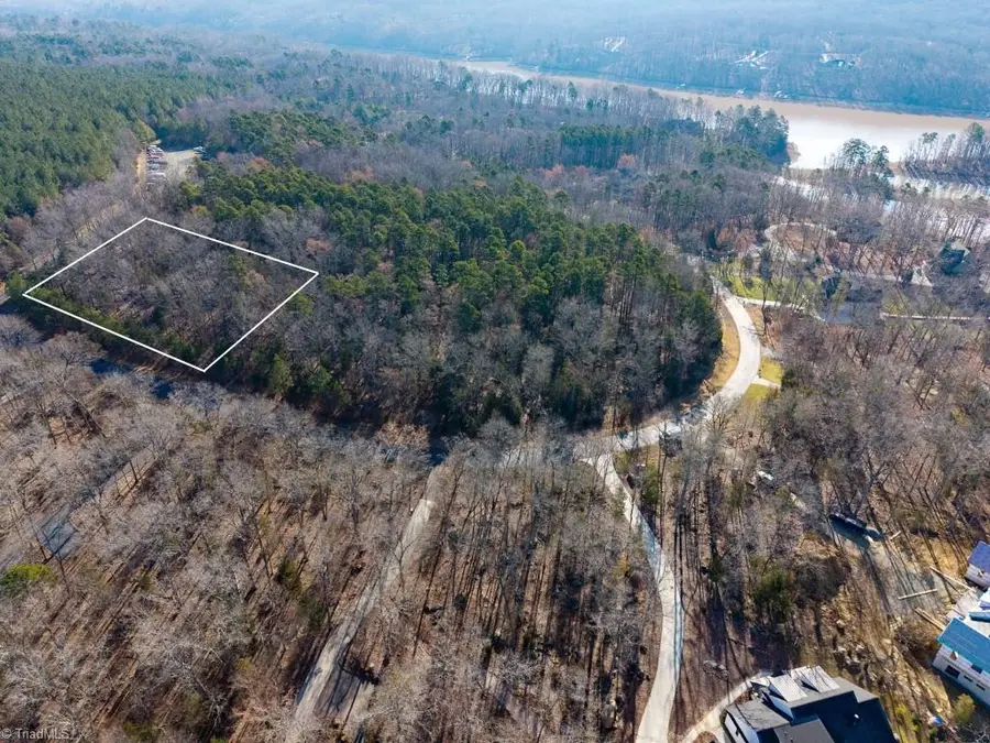 566 Emerald Isle Court, Lexington, NC 27292 - Image #3