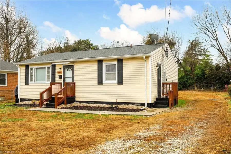 922 Llano Place, Greensboro, NC 27401 - Image #2