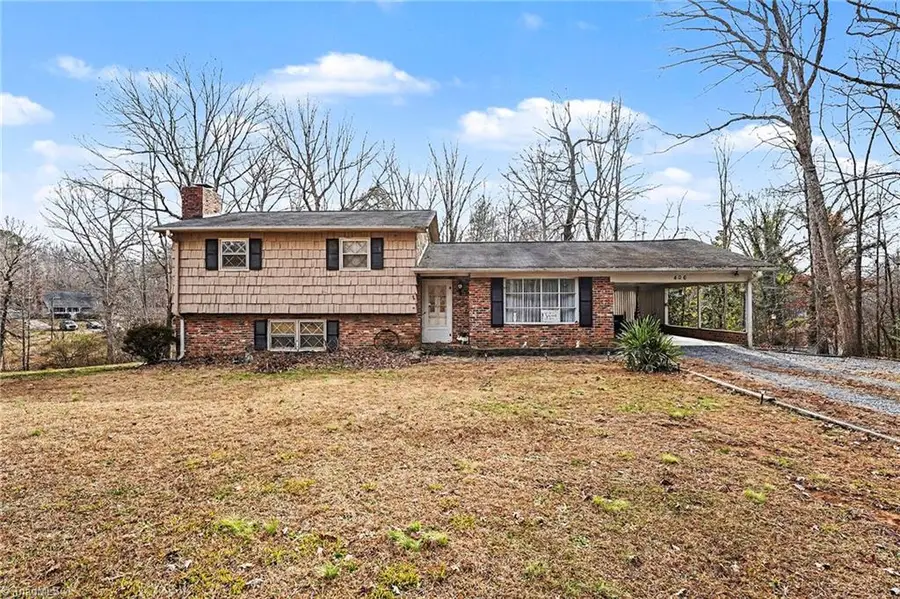 406 E Wellington Lane, Walnut Cove, NC 27052 - Image #3