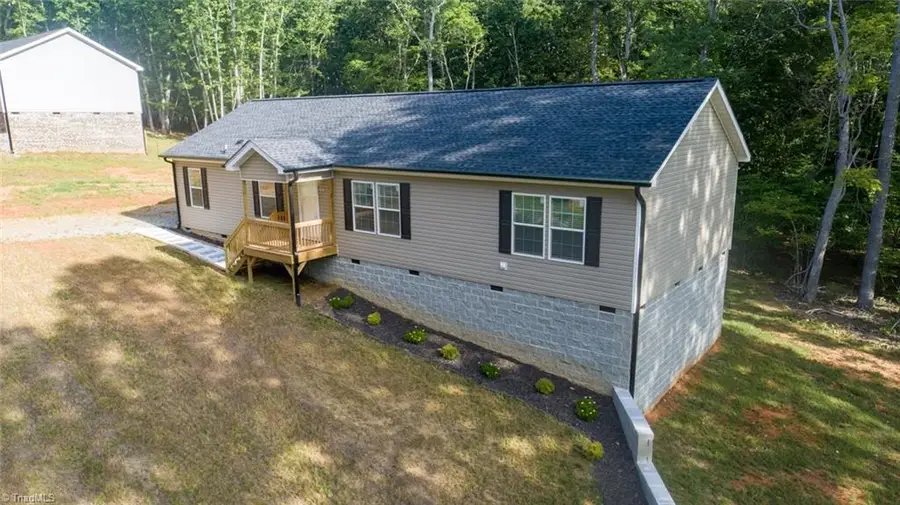1475 Alta Vista Lane, Graham, NC 27253 - Image #3