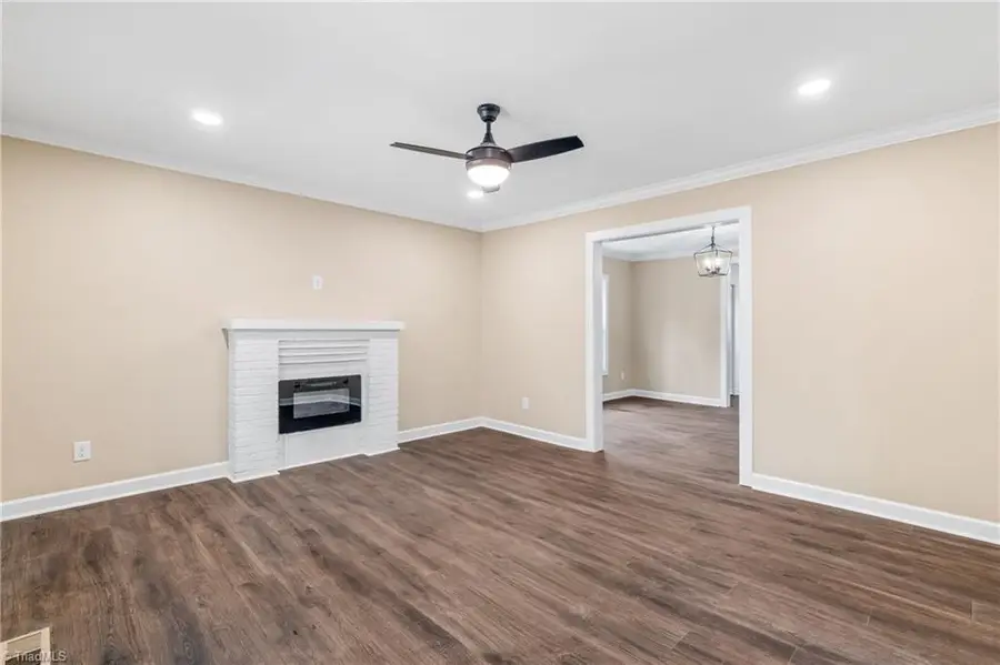 208 Warner Street, Thomasville, NC 27360 - Image #2