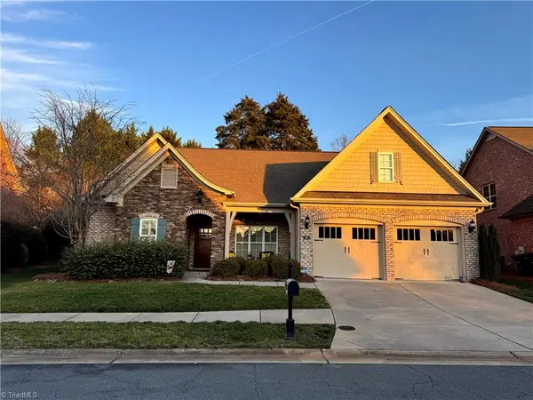 5563 Foxgate Circle, Winston-Salem, NC 27106