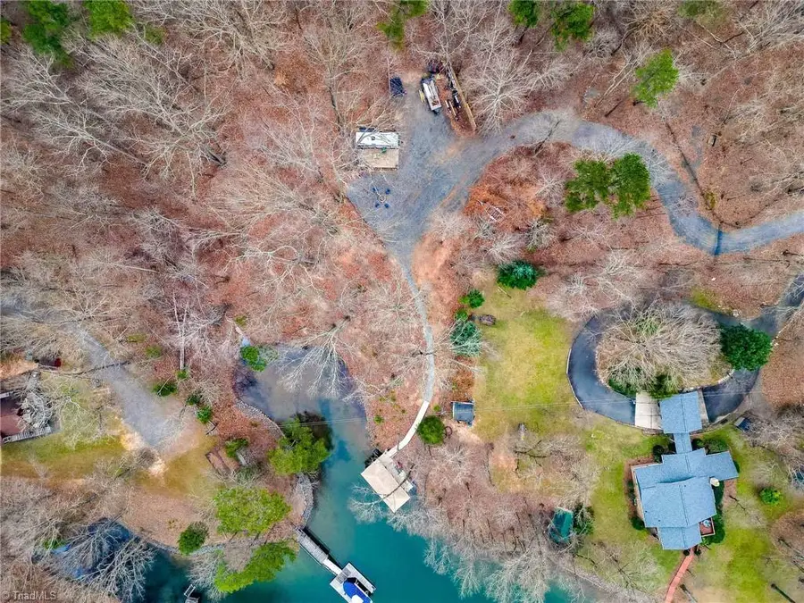 18405 Tweed Road, Charlotte, NC 28278 - Image #2