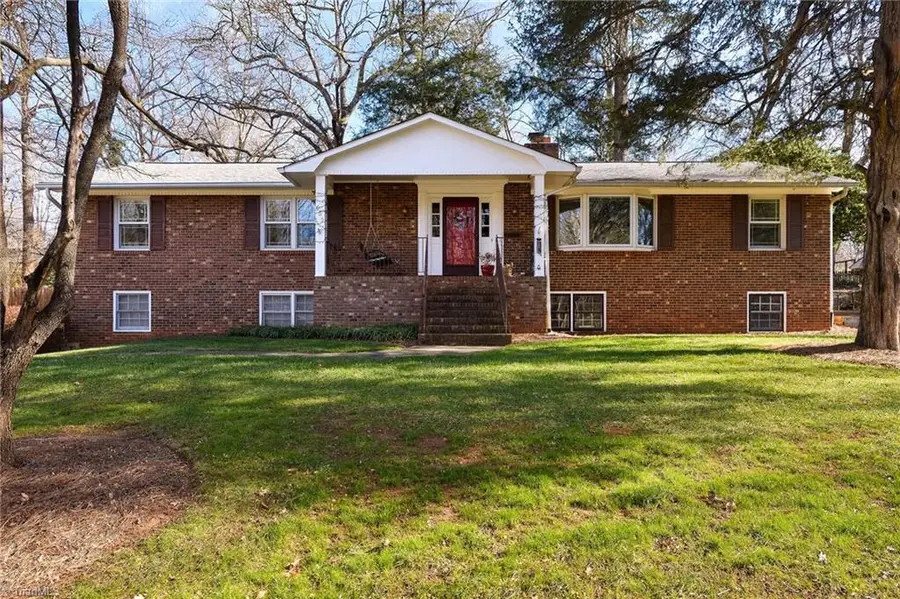 652 Valleybrook Lane, Winston Salem, NC 27104 - Image #2