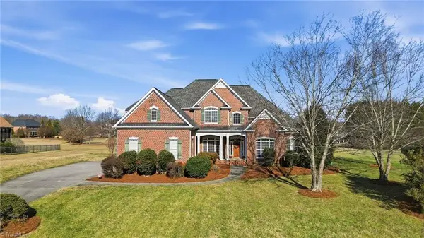 204 Fosseway Drive, Greensboro, NC 27455