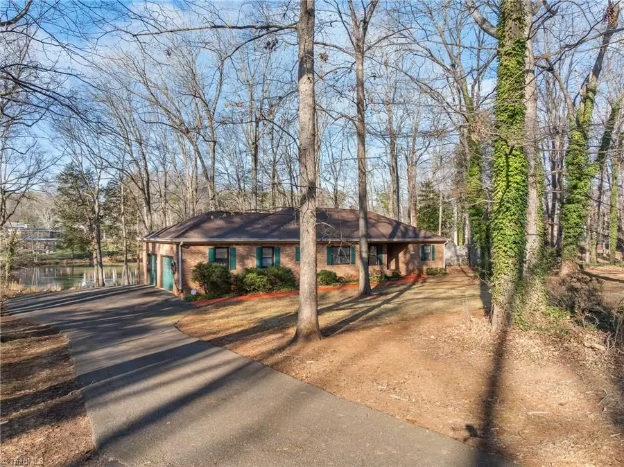 4320 Woodbourne Drive, Clemmons, NC 27012 - Image #2