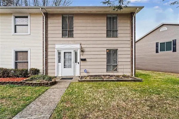 327 E Montcastle Drive #G, Greensboro, NC 27406