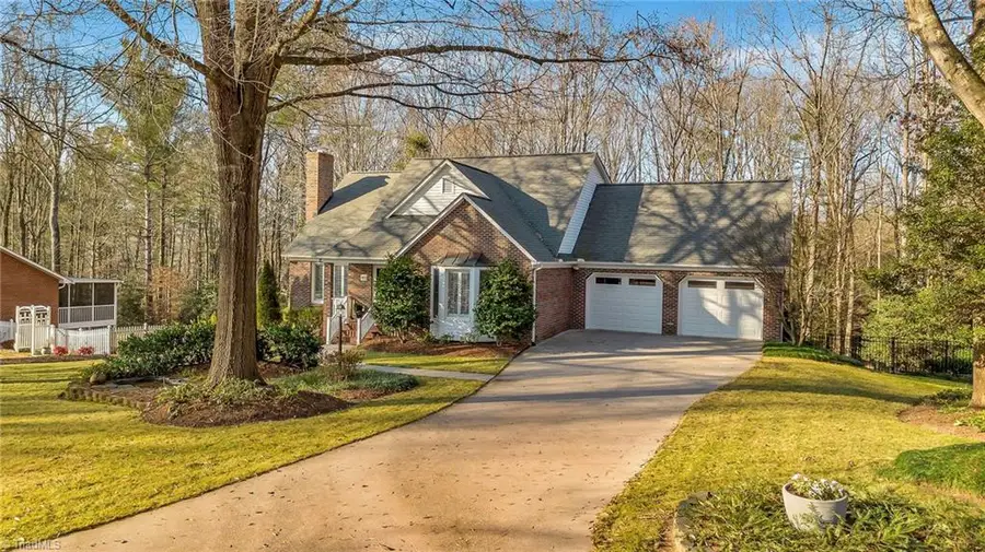 401 Poplar Creek Drive, Wilkesboro, NC 28697 - Image #2