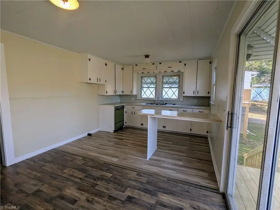 119 Cox Avenue, Elkin, NC 28621 - Image #3