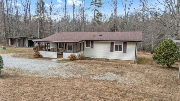 247 Carlton Road, Boomer, NC 28606