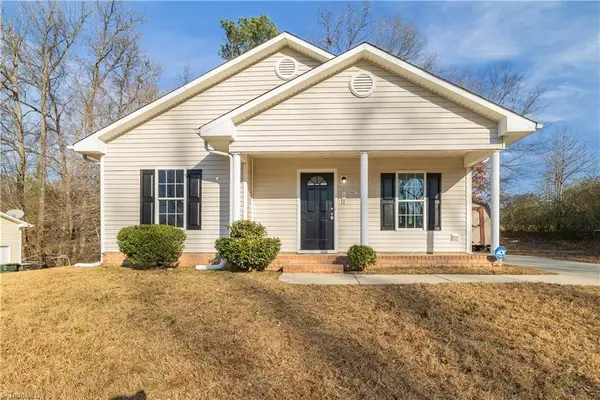 919 Pine Street, Greensboro, NC 27401