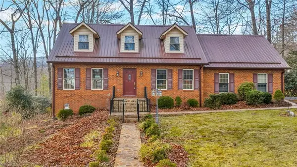 112 Walnut Lane, West Jefferson, NC 28694