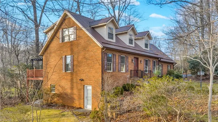 112 Walnut Lane, West Jefferson, NC 28694 - Image #3