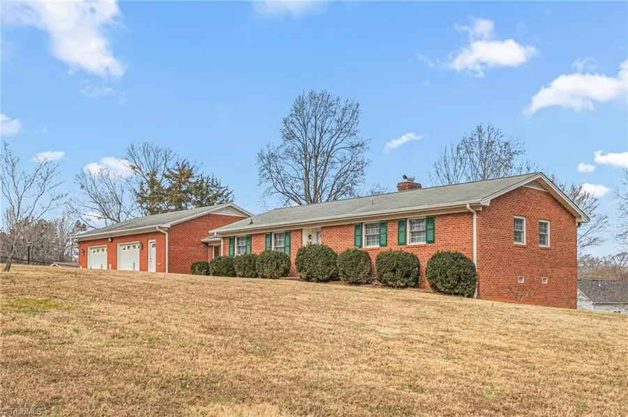 209 Dillard Street, Mebane, NC 27302 - Image #2