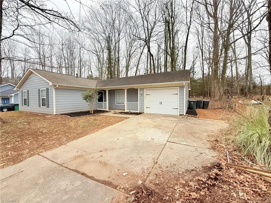 9 Bellows Court, Greensboro, NC 27407 - Image #2