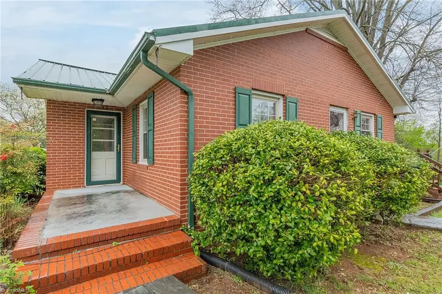 3878 Nc Highway 772, Walnut Cove, NC 27052 - Image #2